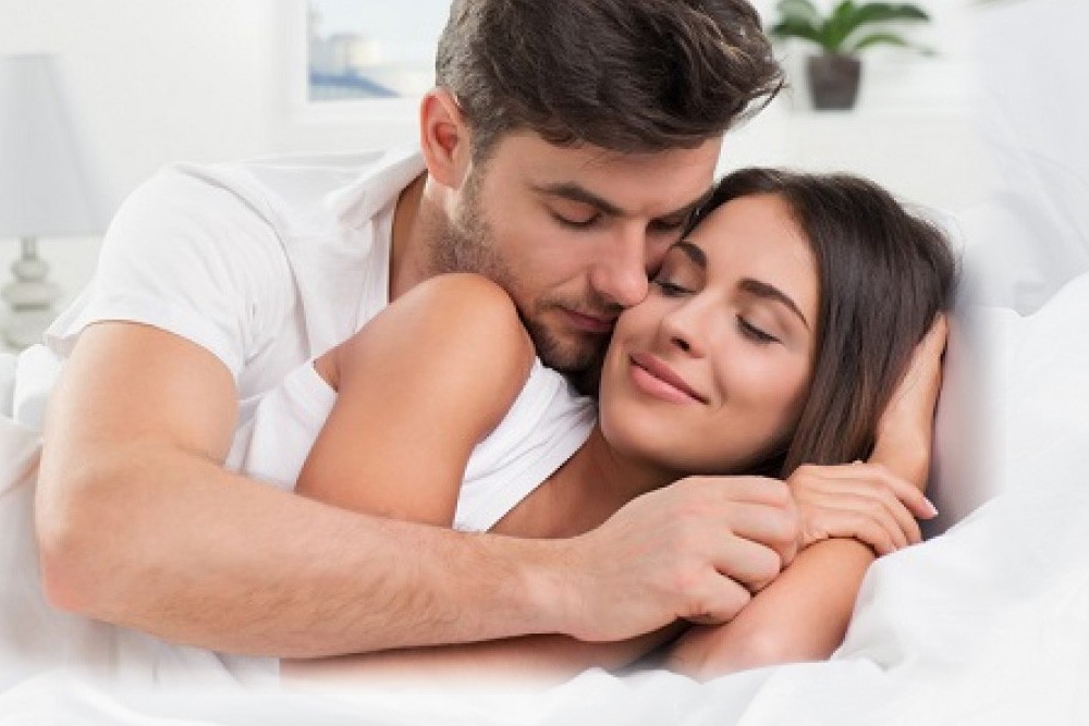 تفسير حلم رجل يلمس جسمي للعزباء