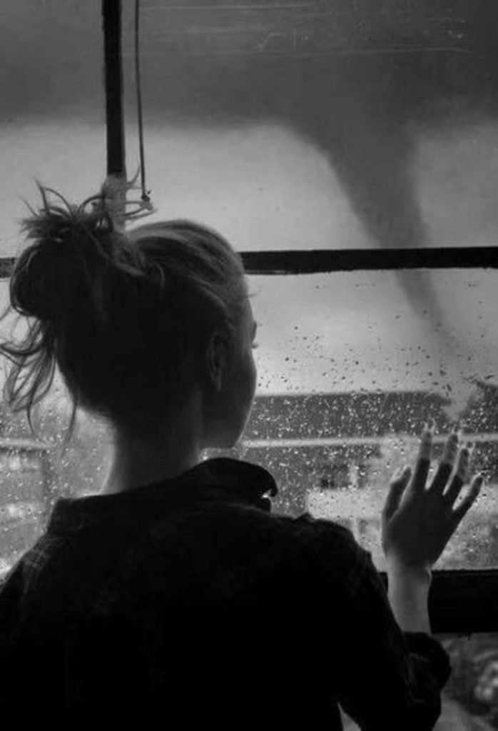 خلفيات واتس اب حزينة بدون كتابة 5