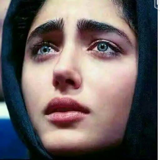 خلفيات بنات حزينة للواتس محجبات 5