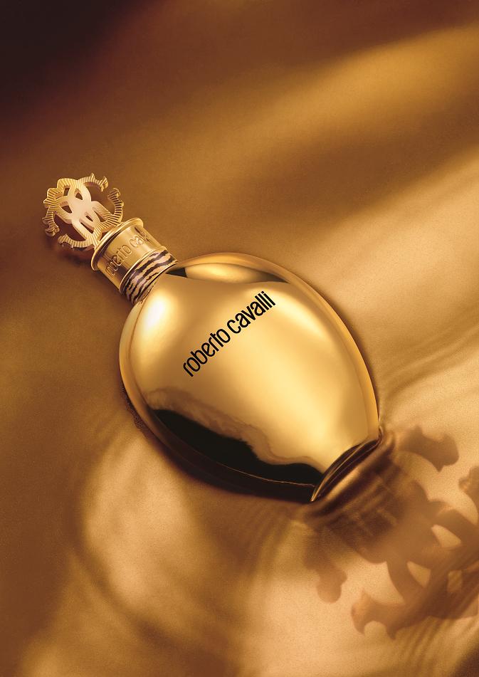 مكونات عطر روبرتو كفالي الذهبي