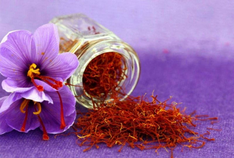 تجربتي مع شرب ماء الزعفران