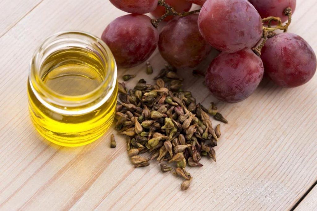مين استخدمت زيت بذور العنب للتبيض