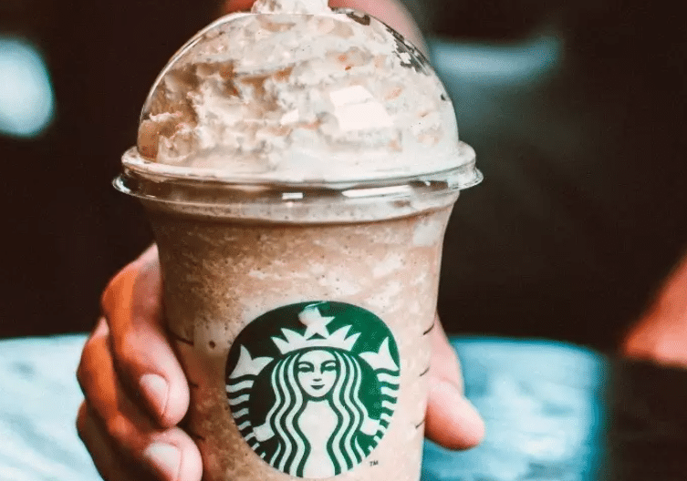 ايس شيكن وايت موكا Starbucks iced shaken white mocha