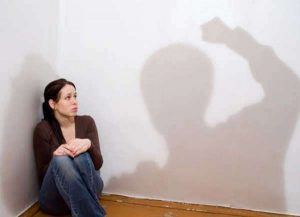 مطويات عن العنف ضد المرأة