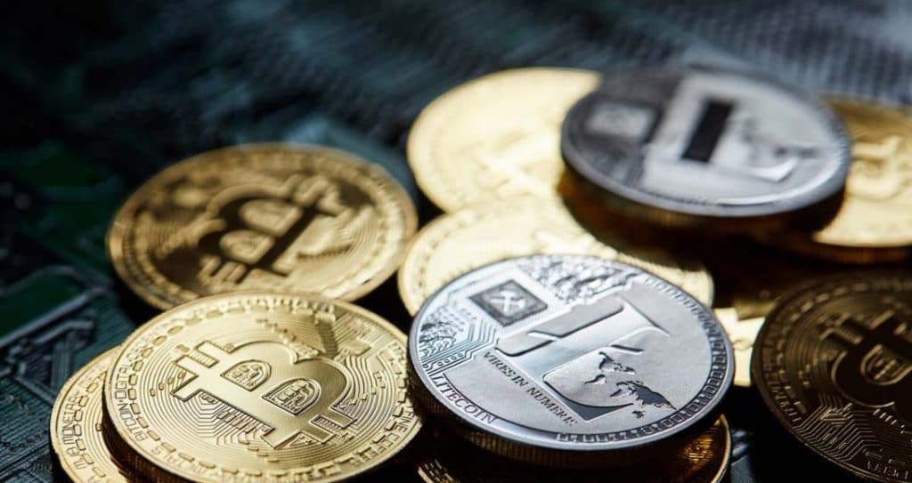 البنوك التي تتعامل بالبيتكوين