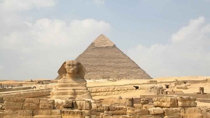 تعبير عن رحلة الى مصر بالانجليزي
