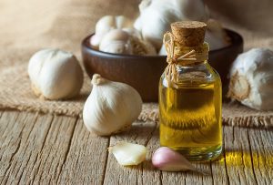 متى تظهر نتائج زيت الزيتون والثوم للشعر