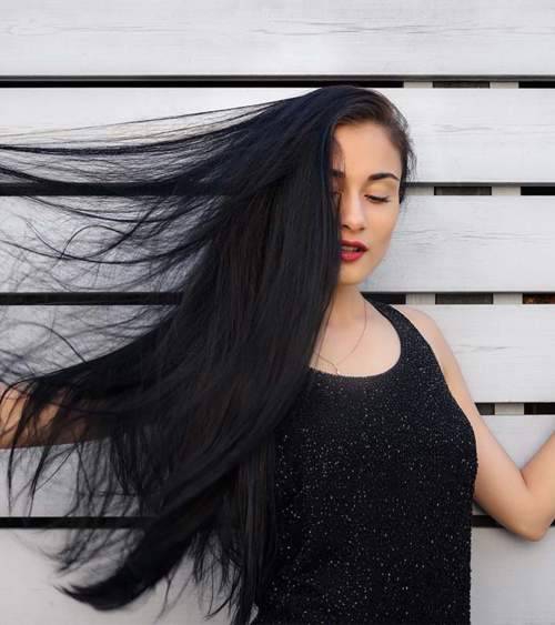 الأسود الأبنوس – أسود محايد