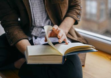 تعبير عن كتاب مشهور بالانجليزي