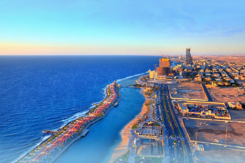 سلبيات وايجابيات مدينة جدة بالانجليزي