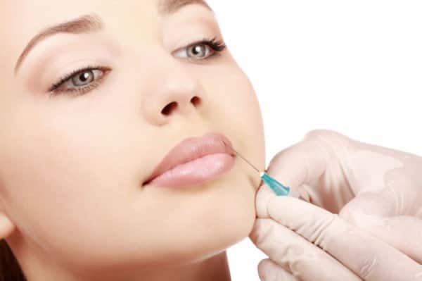 ابرة تذويب الفيلر للشفايف