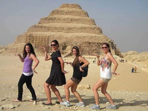برجراف عن Hurghada Is a nice place for Tourists للصف الثالث الاعدادي