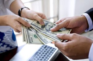 تمويل مع وجود ايقاف خدمات