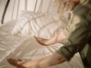 إزالة رائحة البول من الفراش