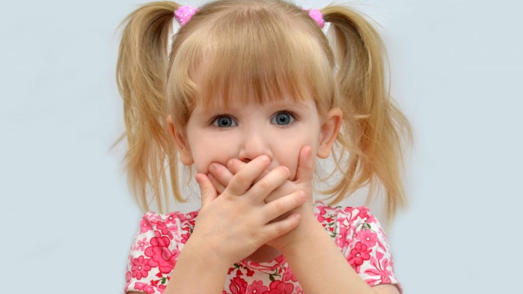 إزالة رائحة الفم الكريهة عند الأطفال