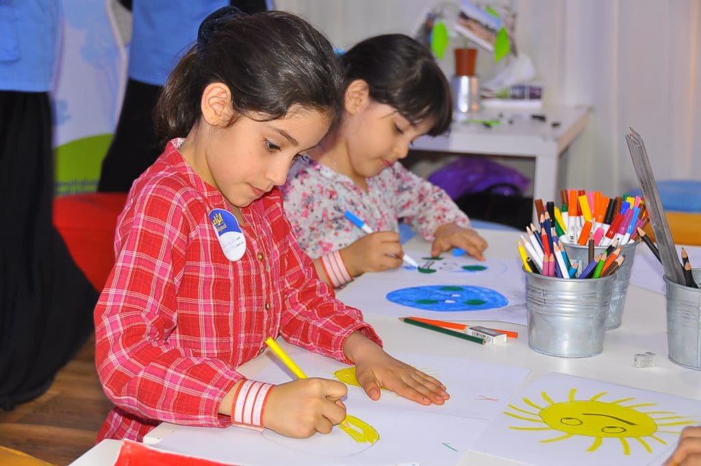 موضوع عن هواية الرسم
