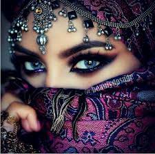 أبيات شعر عن كحل العيون