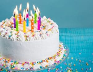 تهنئة عيد ميلاد باسم عائشة