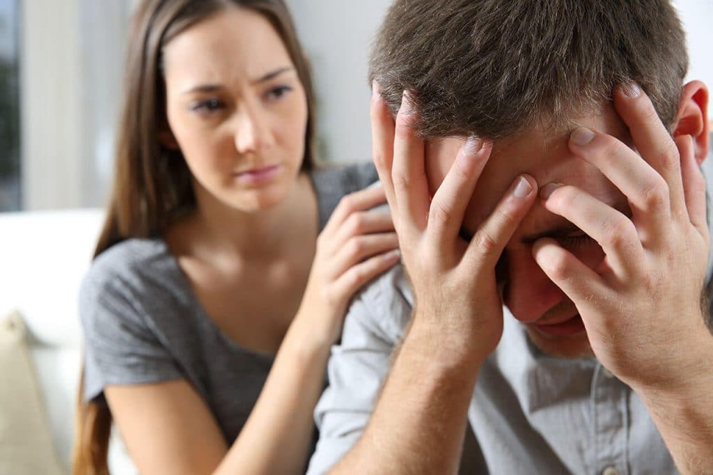 كيف اواسي شخص متضايق بدون سبب