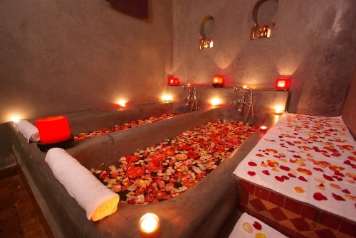 أفكار مجنونة لعيد الزواج