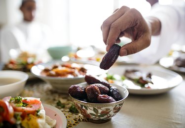 hadith about eating