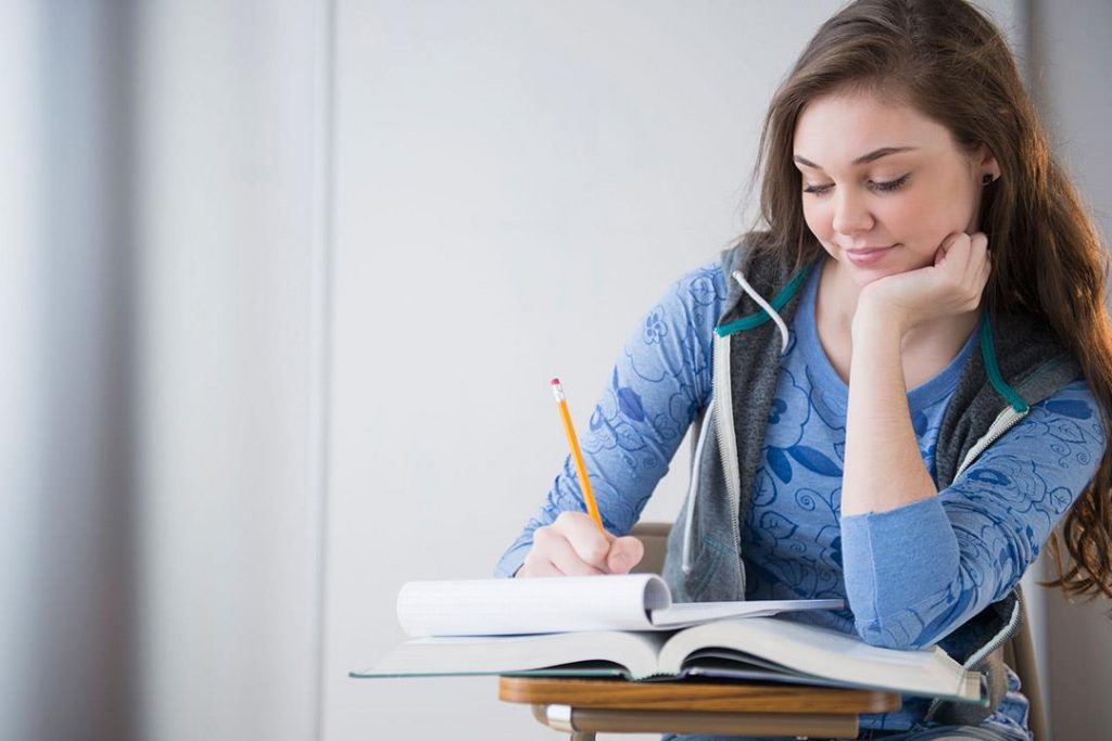 كيف أذاكر بتركيز في الجامعة