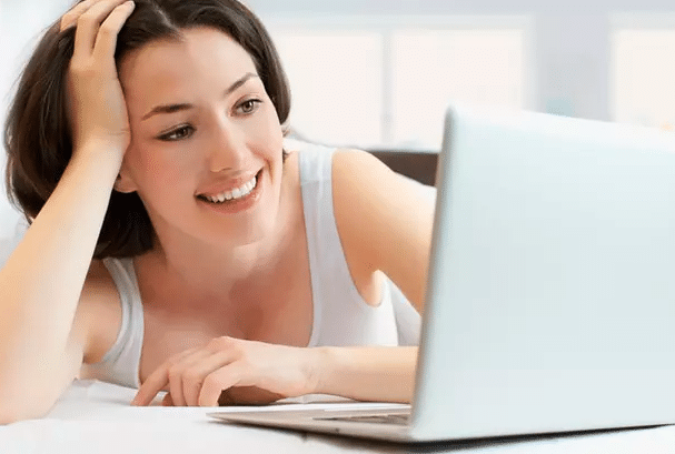 كيف أعرف أنه يحبني من خلال الشات