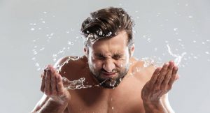 أفضل صابونة للبشرة الدهنية للرجال