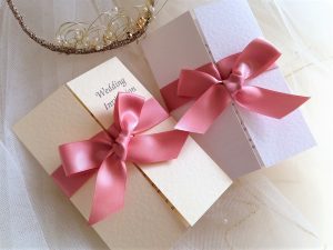 عبارات تكتب على الثيمات