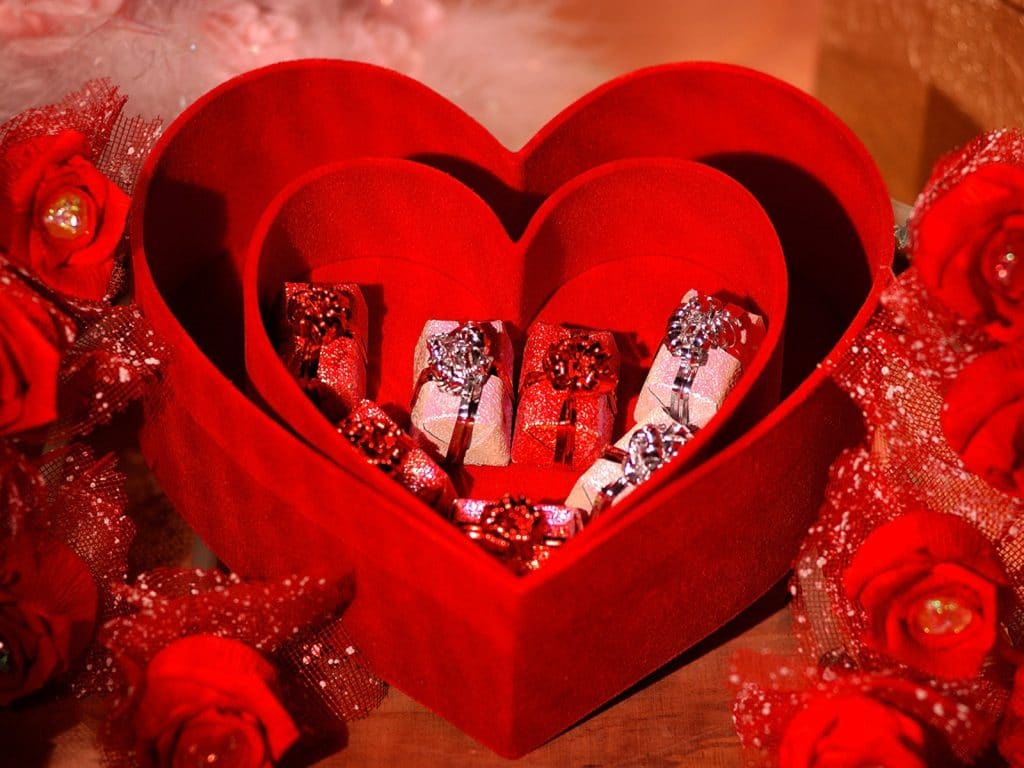 رسائل عيد زواج للمتزوجين فيس بوك