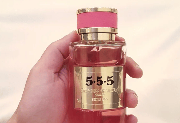 وش رايكم في عطر 555