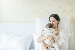هل يزول البطن بعد الولادة القيصرية