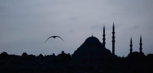 الفرق بين الامساك والفجر