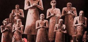 الفرق بين الصنم والوثن