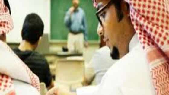 تخصصات الادبي في السعودية