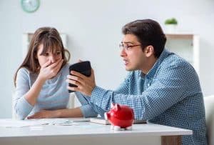تجاربكم مع الزوج البخيل