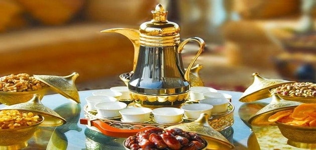 الفرق بين العادات والتقاليد في الماضي والحاضر