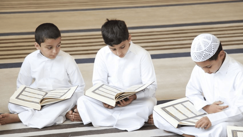 نماذج عن تربية الأبناء