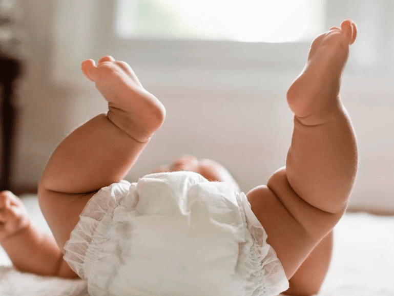 تجاربكم مع براز الرضيع أخضر