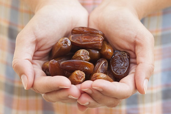 كمية التمر لتسهيل الولادة