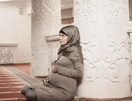 كيفية الصلاة على الكرسي للحامل
