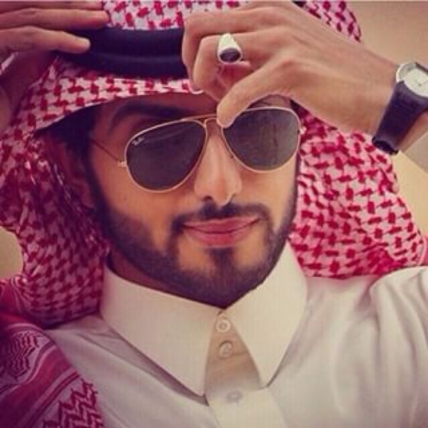 شباب كشخه بالشماغ 1