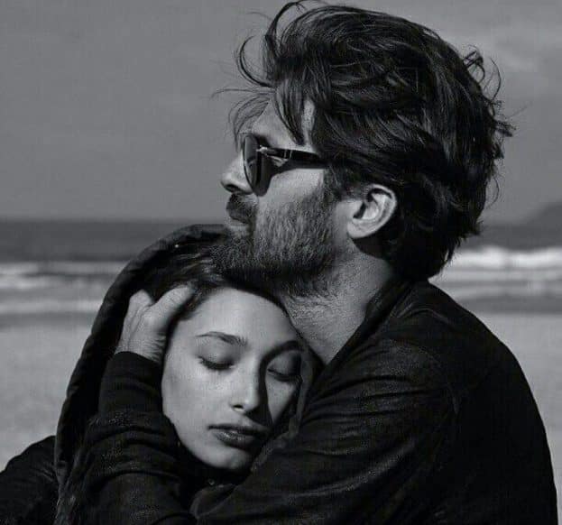 رمزيـات شباب وبنات ابيض واسود 1