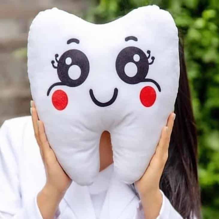 رمزيات طب اسنان للبنات 1