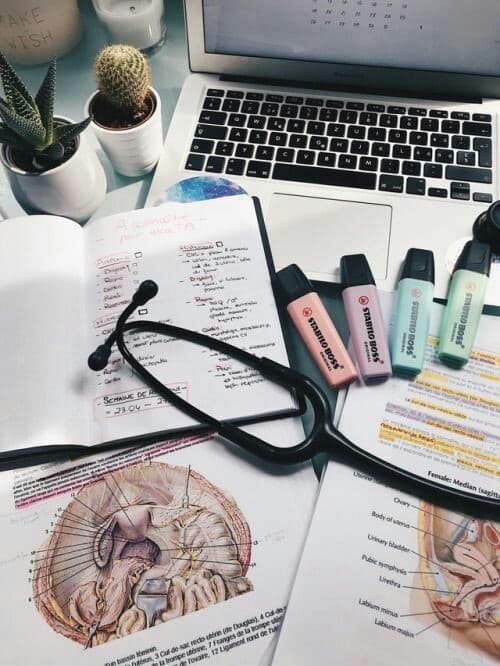 خلفيات تخصص الطب 3