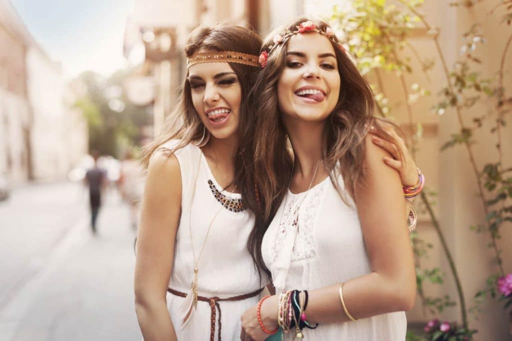 رمزيات صديقات العمر بدون كلام 4
