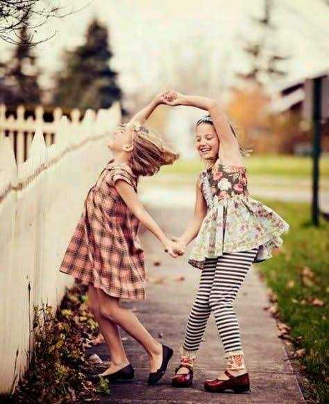بنات صديقات كيوت 3