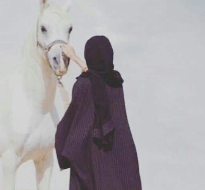 خلفيات خيول مع بنات محجبات 2
