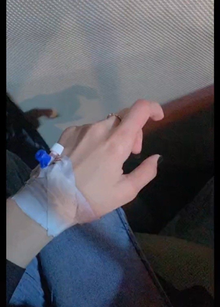يد فيها مغذي سناب  1
