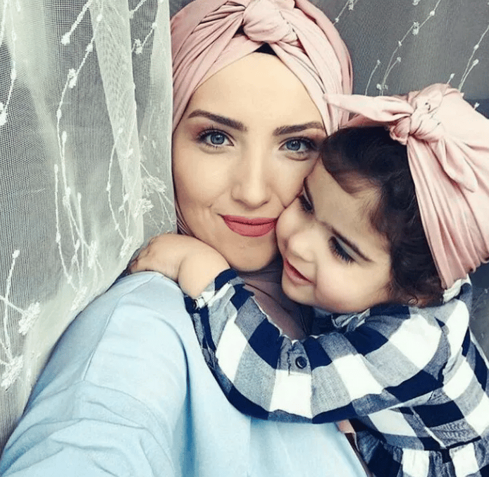 رمزيـات ام وبنتها 5